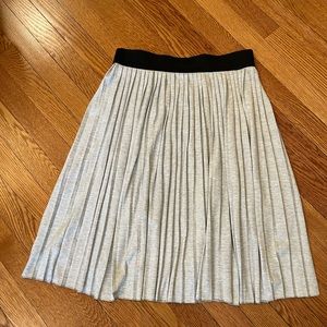 Soft, jersey-knit heather-grey pleated skirt